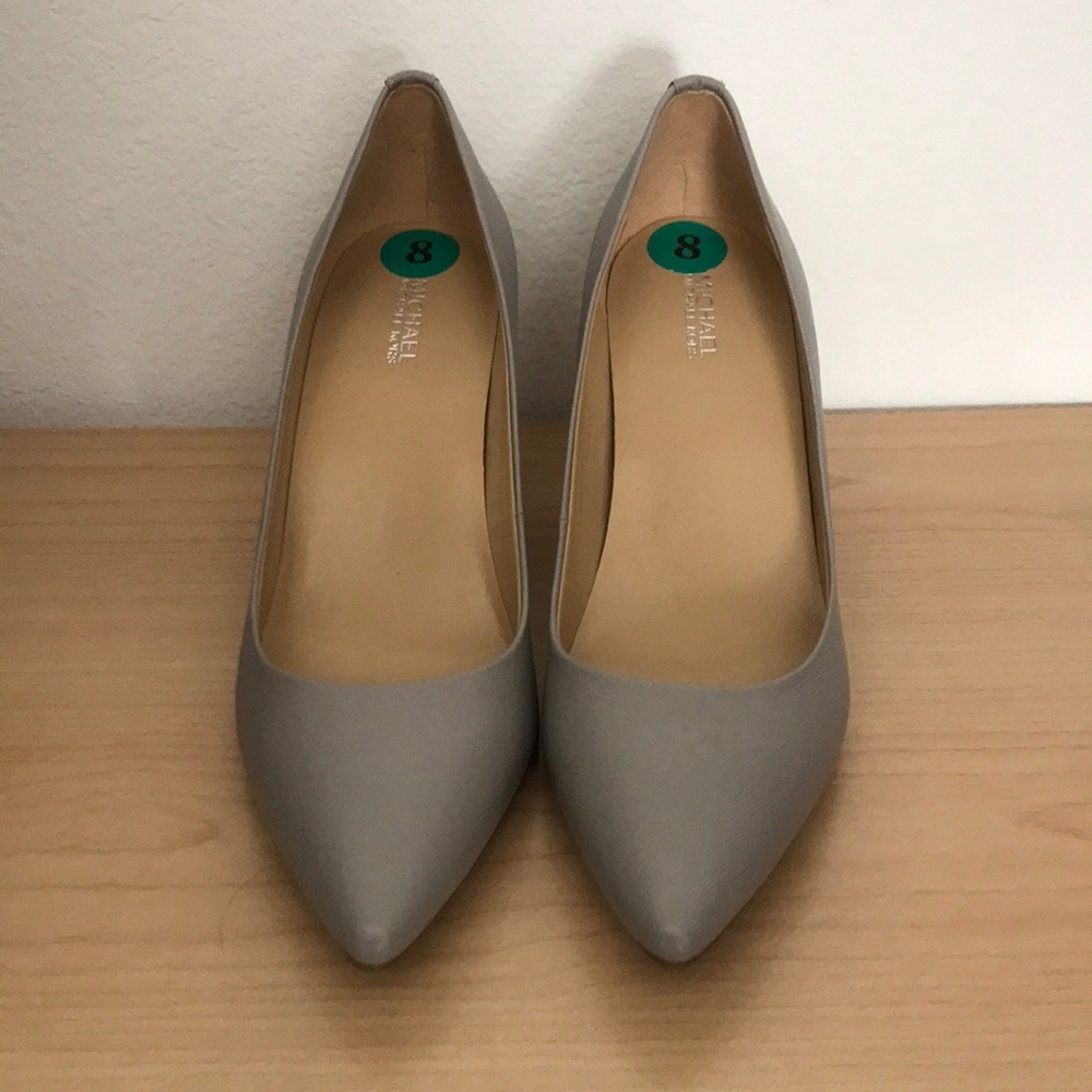 Michael Kors MK Flex Kitten Heel Gray Pumps sz 8